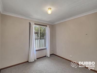 24 Hopkins Parade, Dubbo