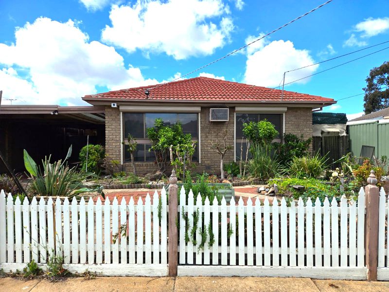 8 Snowy Court, Werribee