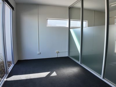 18 / 75 Waterway Drive, Coomera