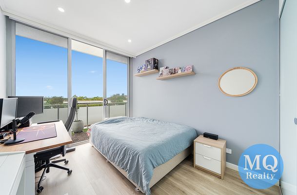 404 / 3 Avenue Of Europe, Newington