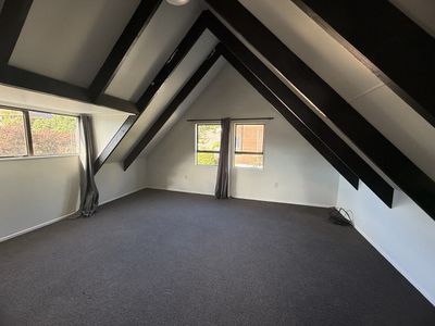 6 Kinnel Grove, Papakowhai