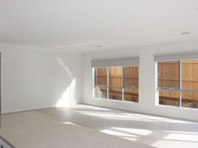 2 Holyrood Avenue, Newtown