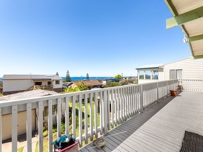 28 Sunset Boulevard, Kianga