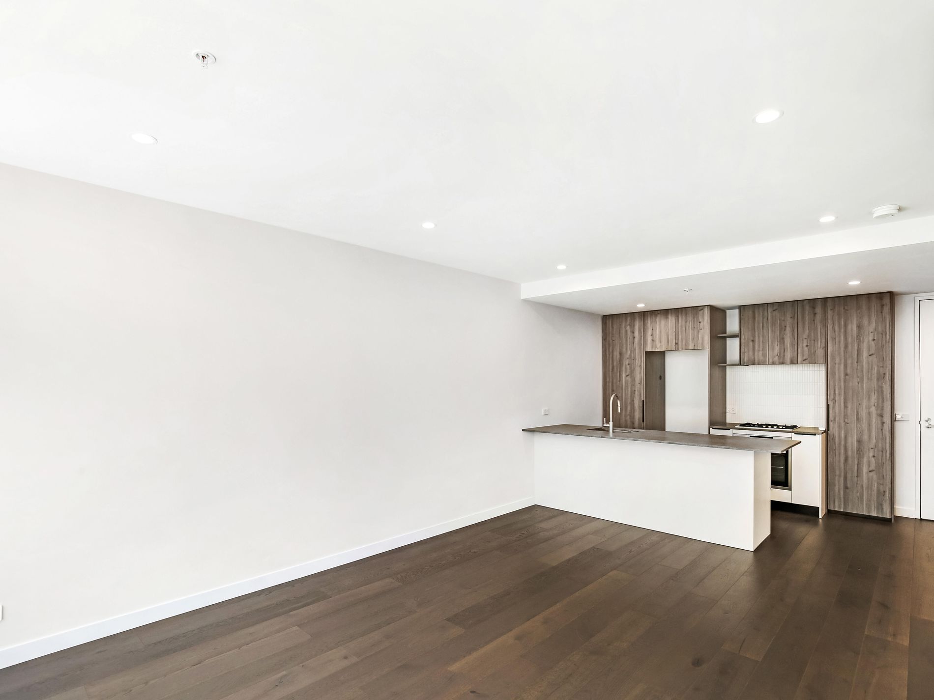 204B/72 Ascot Vale Road, Flemington