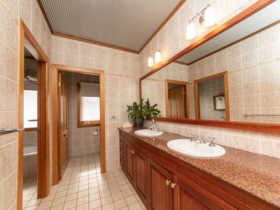 6R Harefield Road, Dubbo