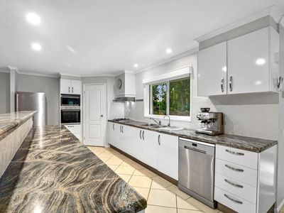 39 Stratford Park Drive, Pomona