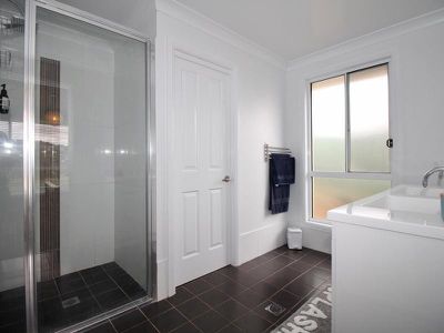 60 James Barnet Drive, Kelso