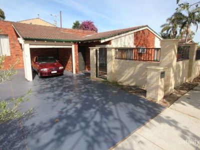 3 / 1 Robert Street, Como