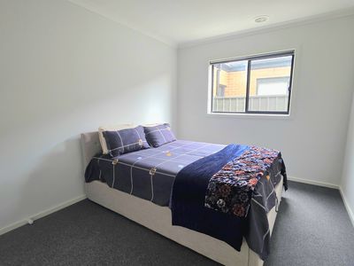 5 Pechora Street, Truganina