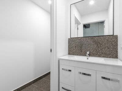 2 / 8 Mussel Court, Huskisson