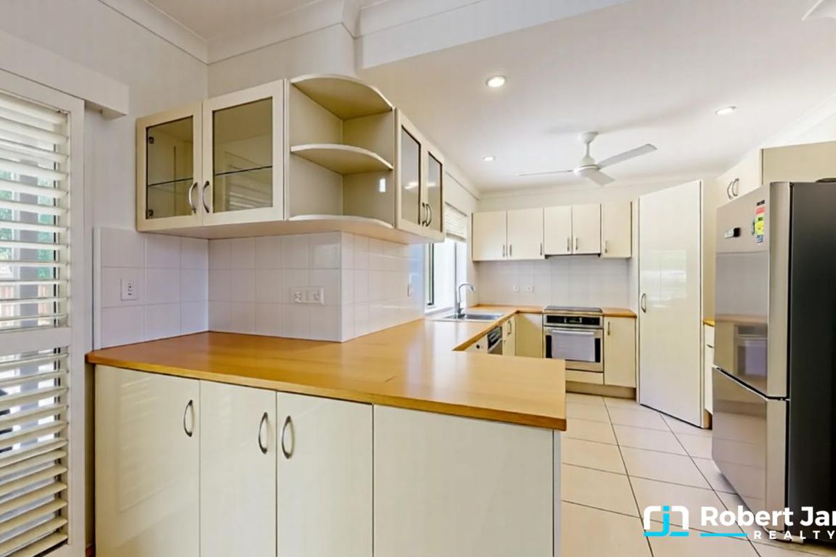 20 / 4 Riverstone Court, Tewantin