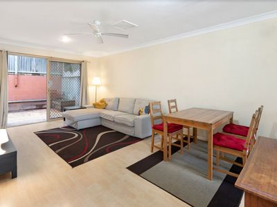 20 / 11  Oakmont ave , Oxley