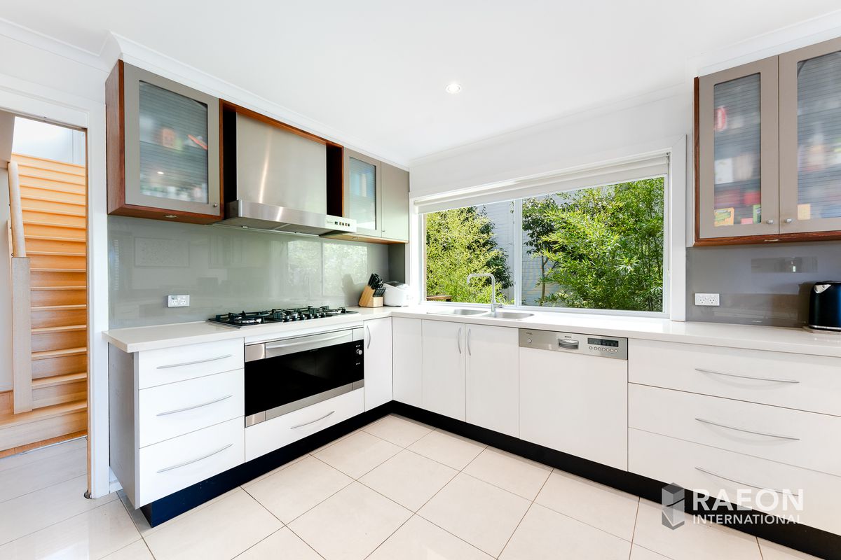 77 Mountain View Road, Balwyn North