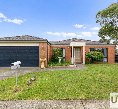 2 Miralie Way, Cranbourne West