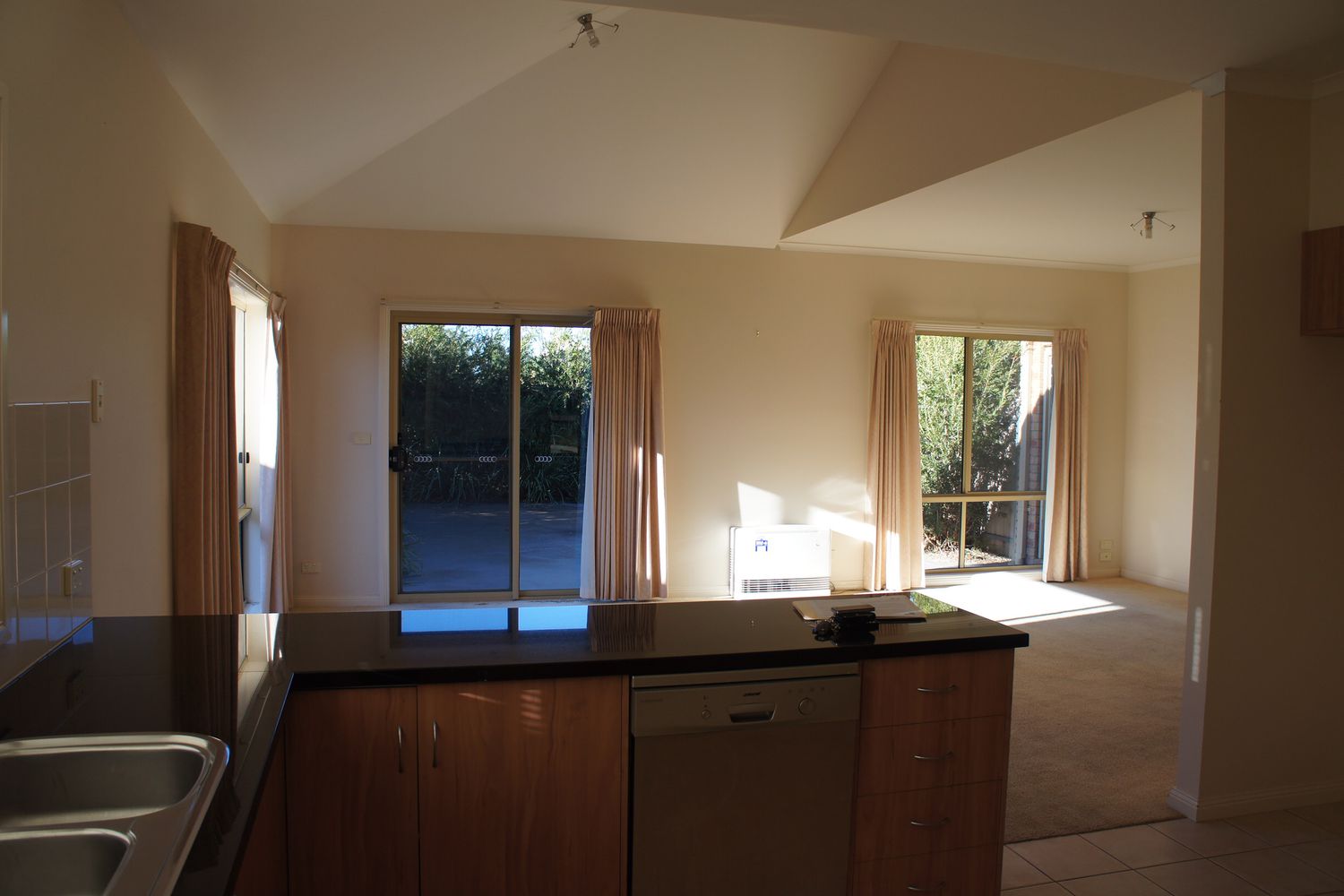 4 / 16 McTavish Boulevard, Horsham