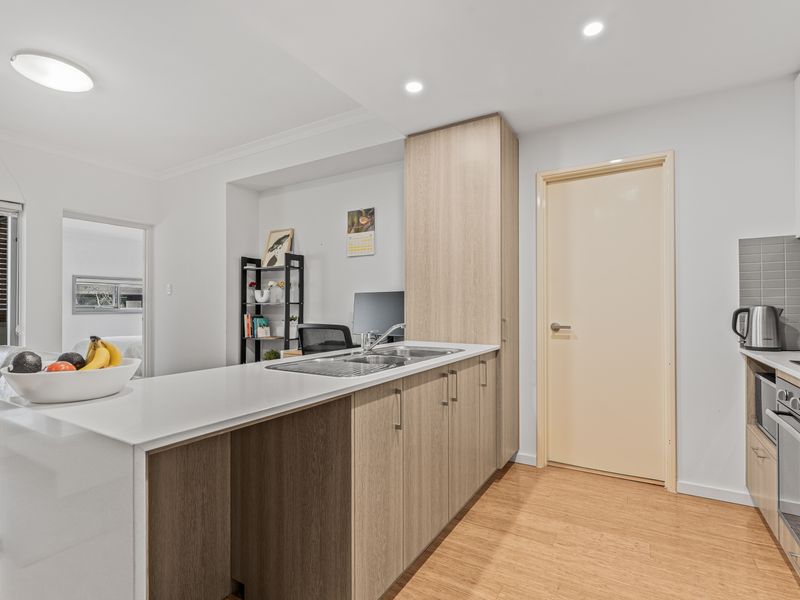 2 / 2 Rowe Avenue, Rivervale