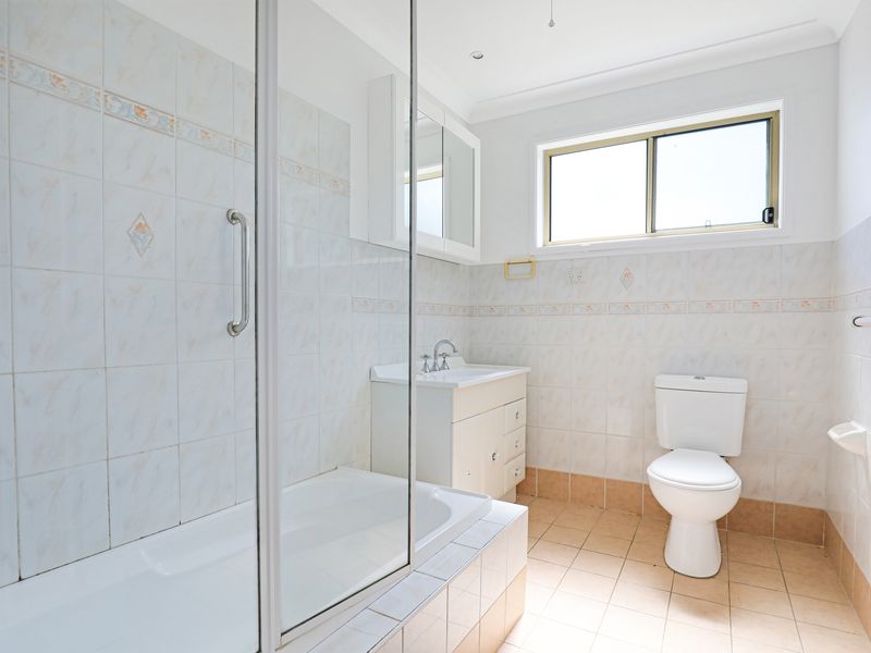 2 / 8 Smith Street, Fairy Meadow