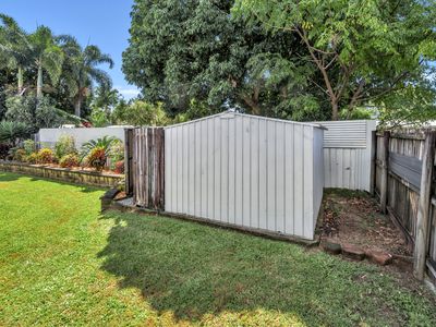 5 Vivian Close, Westcourt