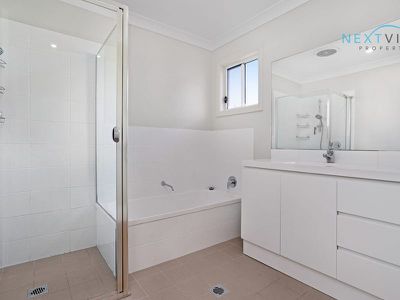 8 / 62 Allowah Street, Waratah West