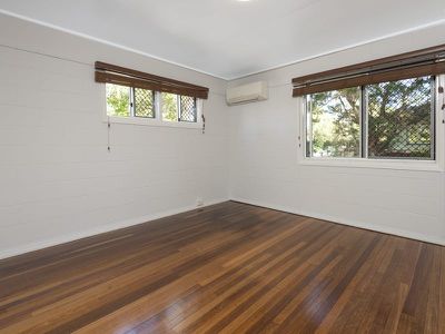 16 Delphinus Street, Inala