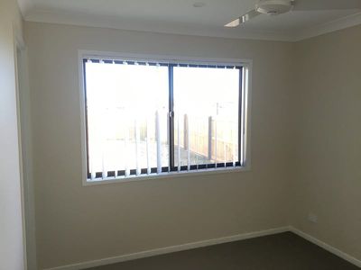 2 / 25 Myrtleford Crescent, Cambooya