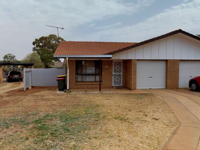 10A Greenway Place, Dubbo