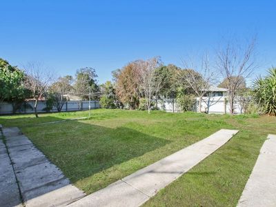 365 Woomera Cres, Lavington