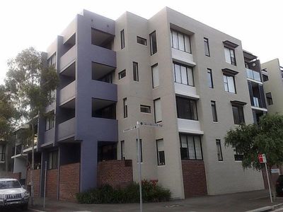 12 / 9 Grandstand Parade, Zetland