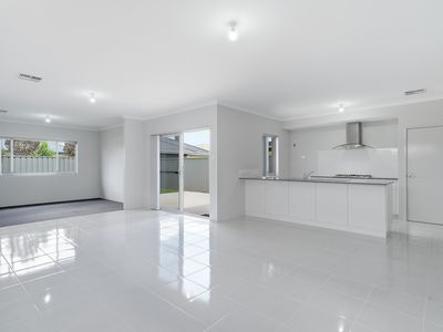 4 Woodloes Street, Piara Waters