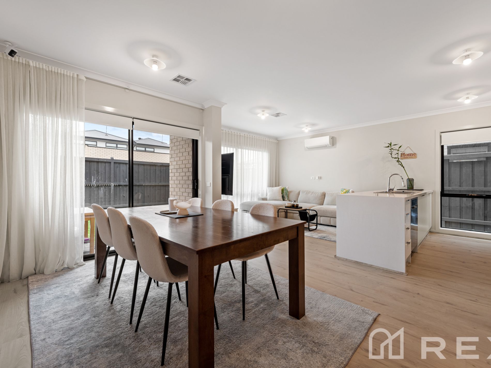 27 Flaxlilly Crescent, Officer