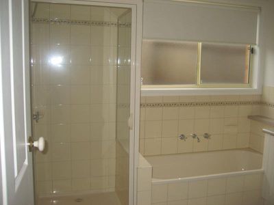 15 Rushden Close, Bell Post Hill