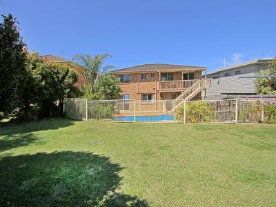 137 Mitchell Parade, Mollymook