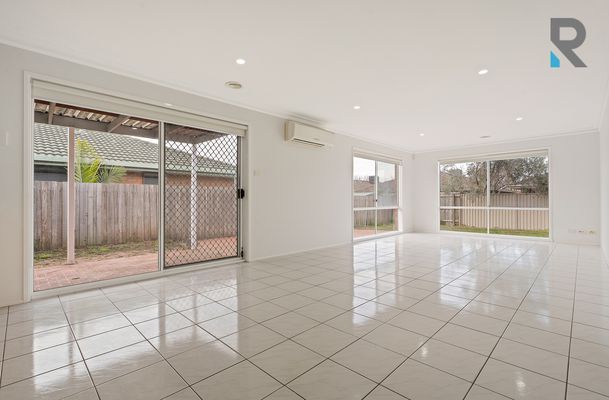 70 Kennedy Parade, Roxburgh Park