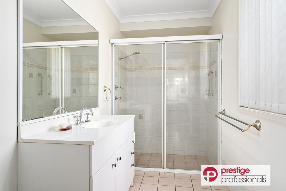 6 Derwent Court, Wattle Grove
