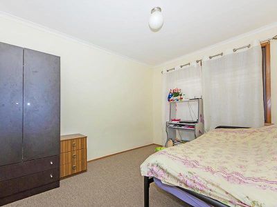 12 Hampton Court, Hoppers Crossing
