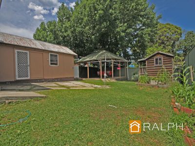 64 Canarys Road, Roselands