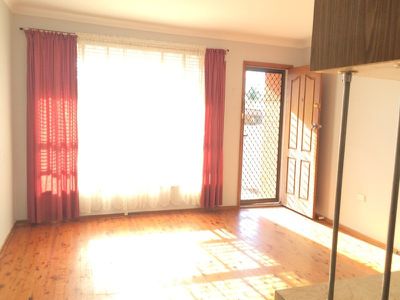 3 / 2 Lendine Street, Barrack Heights