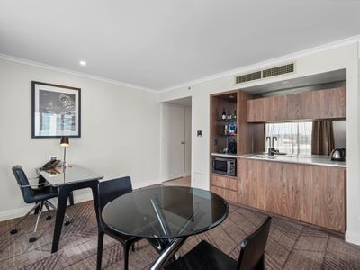 701 / 1A Glenelg Street, South Brisbane