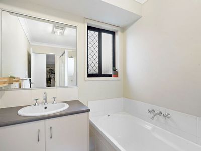 6 Brighton Court, Wakerley