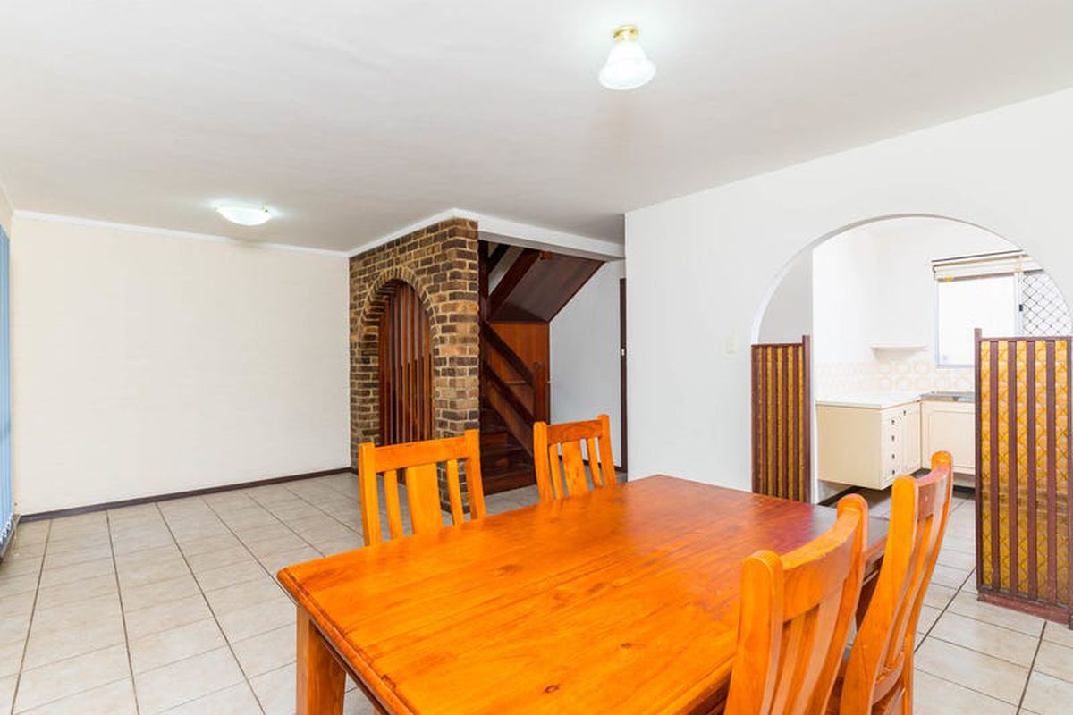 4 / 20 Alston Avenue, Como