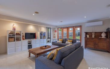 95 Fieldstone Boulevard, Beaconsfield