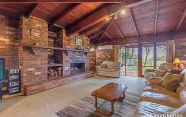 16 Corringham Road, Beaconsfield Upper