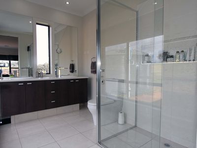 70 McLennan Road, Ladys Pass