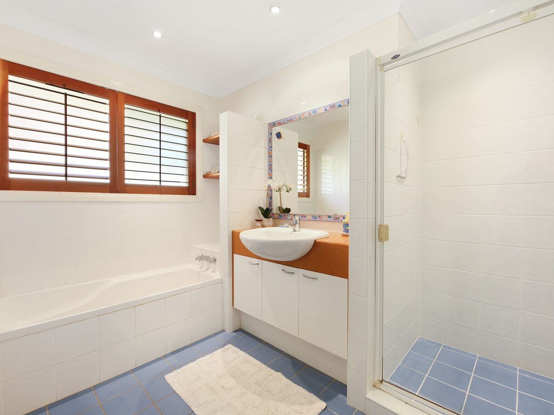 33 Selkirk Ave, Benowa