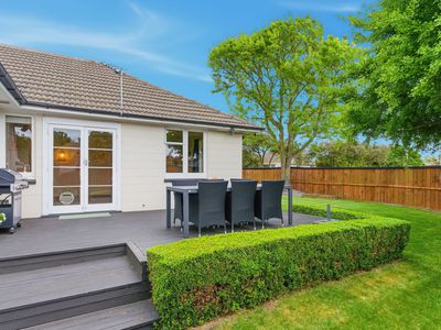 8 Dufek Crescent, Wigram