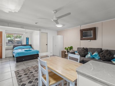176 / 122 Port Drive, Minyirr