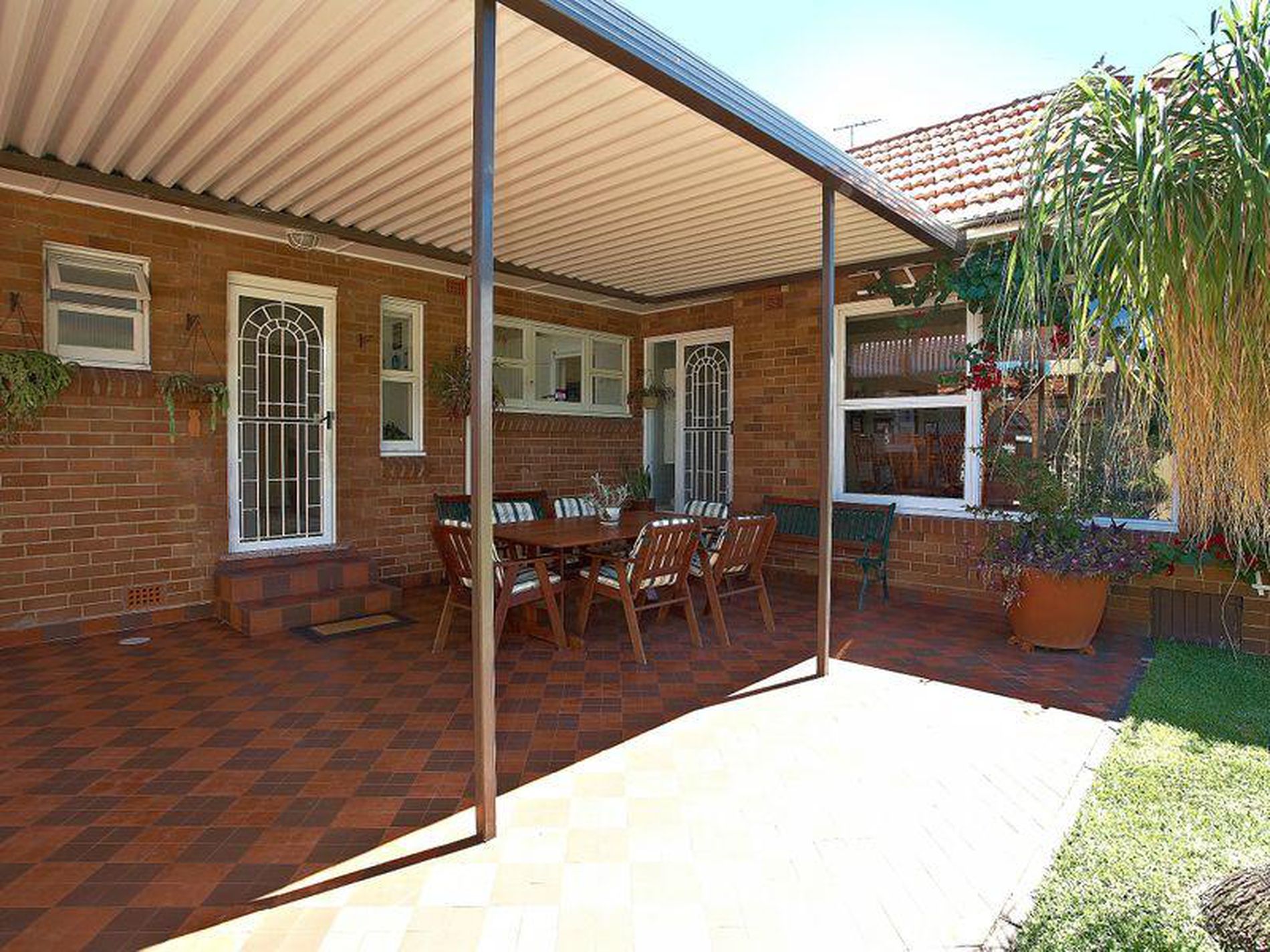 54 Smith Street, Eastgardens