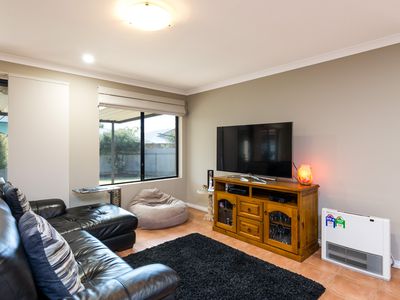 31A Longmore Parade, Broadwood
