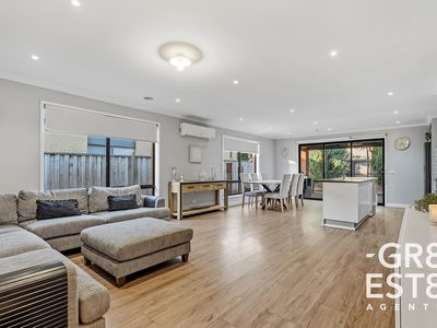30 Lemon Grove, Cranbourne West
