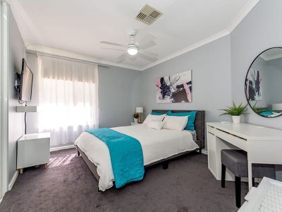 6 Loxley Place , Baldivis